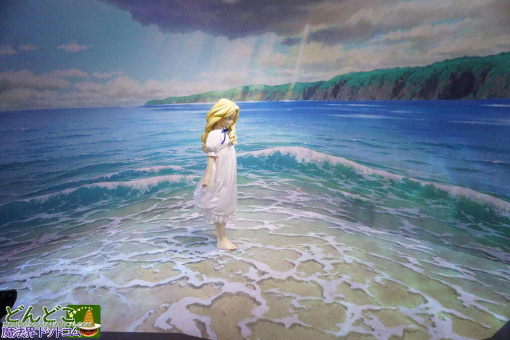 【写真撮影スポット】思い出のマーニー「海辺の砂浜でマーニーと一緒に」ジブリのなりきり名場面展