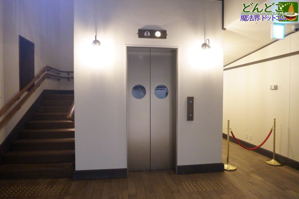 【写真撮影スポット】ジブリのなりきり名場面展 紹介 中央展示室「ジブリの大倉庫」ジブリパーク