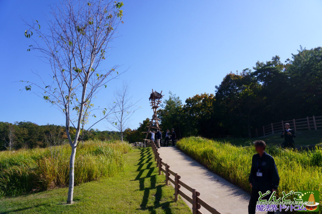 無料エリアから近づける、もののけの里「物見やぐら」｜愛知県　愛・地球博記念公園（モリコロパーク）