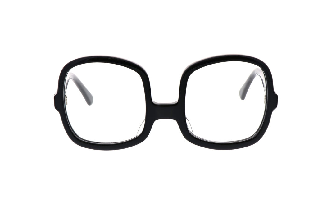 ジブリ『となりのトトロ』の“お父さん”草壁タツオのメガネ、『魔女の宅急便』の“トンボ”コポリのメガネを再現♪実用眼鏡を受注販売！