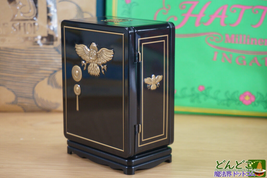 湯婆婆の金庫缶チョコレート【ジブリパーク限定 お菓子】｜ジブリの大倉庫 冒険飛行団