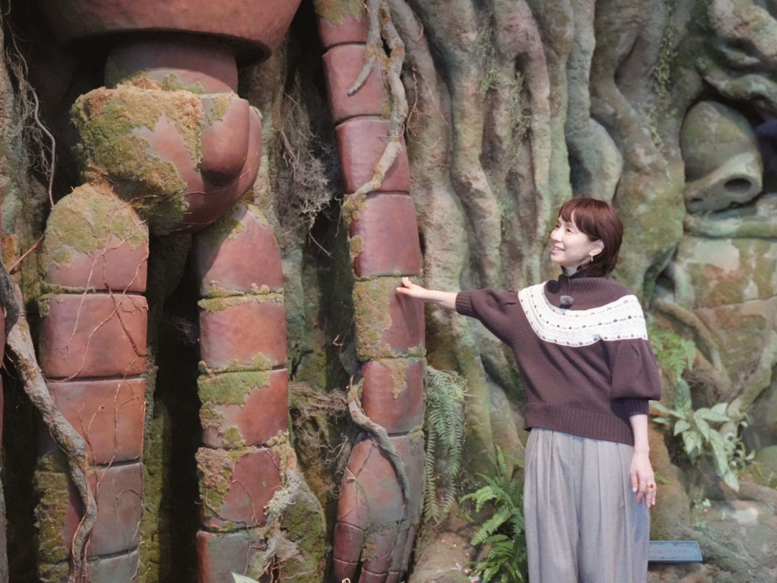 石田ゆり子さんジブリパークを訪れる♪東海テレビ番組『また、会えたね!ジブリパークSP』2026年1月11日(日)12:30~13:30放送 画像およびコメントは当番組に関する記事のみ使用可 別の記事での二次使用は不可