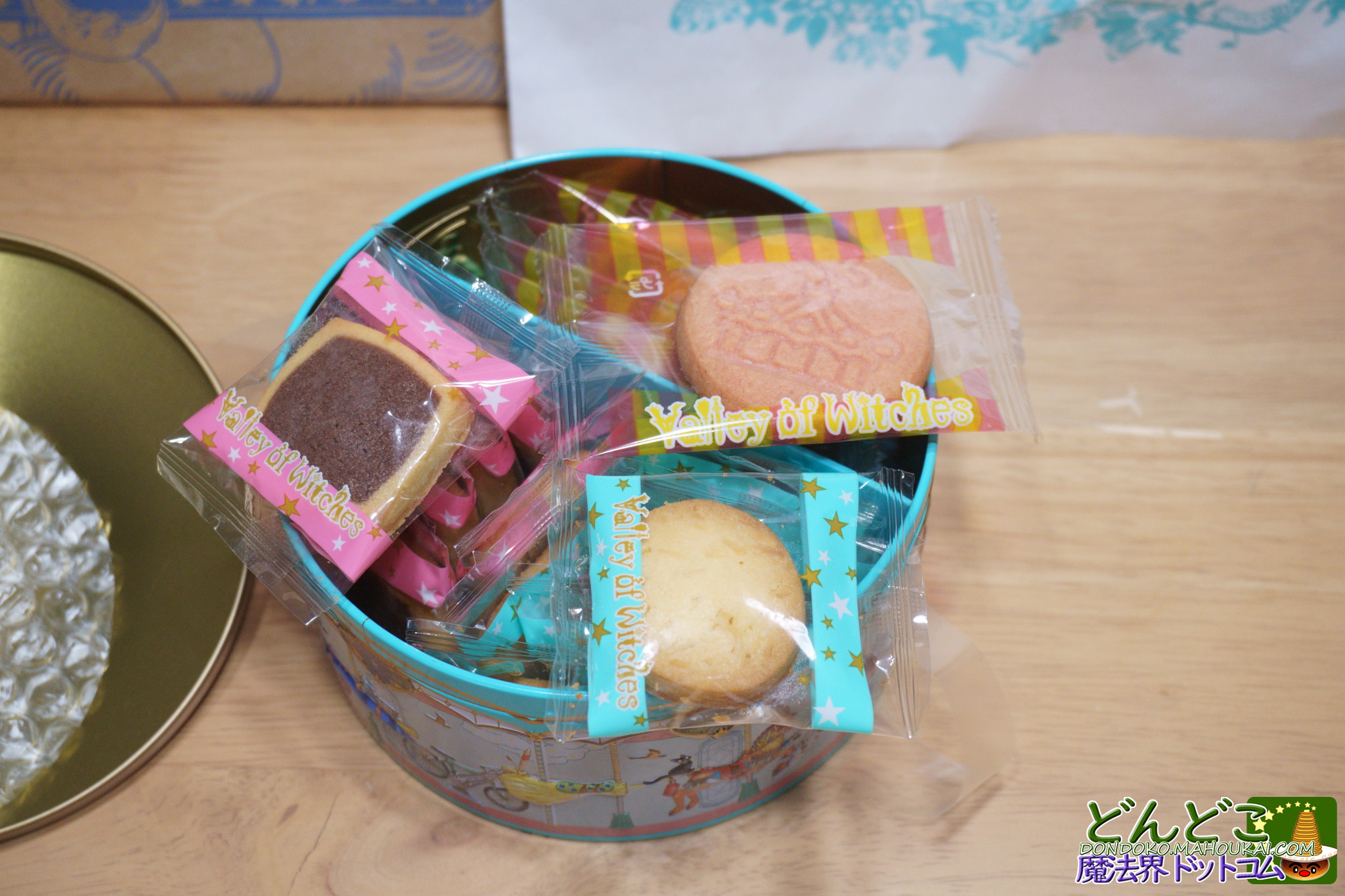 メリーゴーランド缶入りクッキー【魔女の谷限定グッズ】13人の魔女団